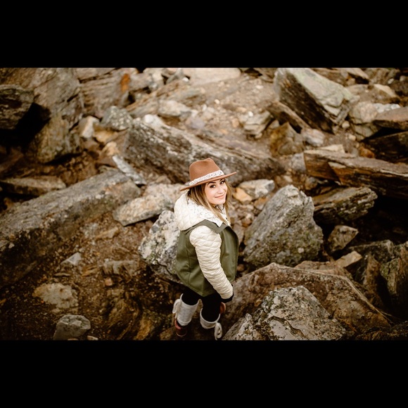 Meet your Posher, Jazmin - Picture 4 of 6